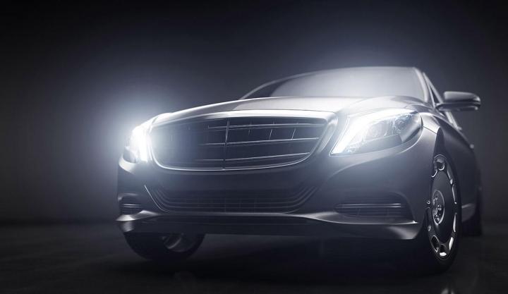 Pose d'éclairage LED automobile Ermont