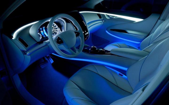  Nous illuminons votre véhicule avec notre installation de LED.